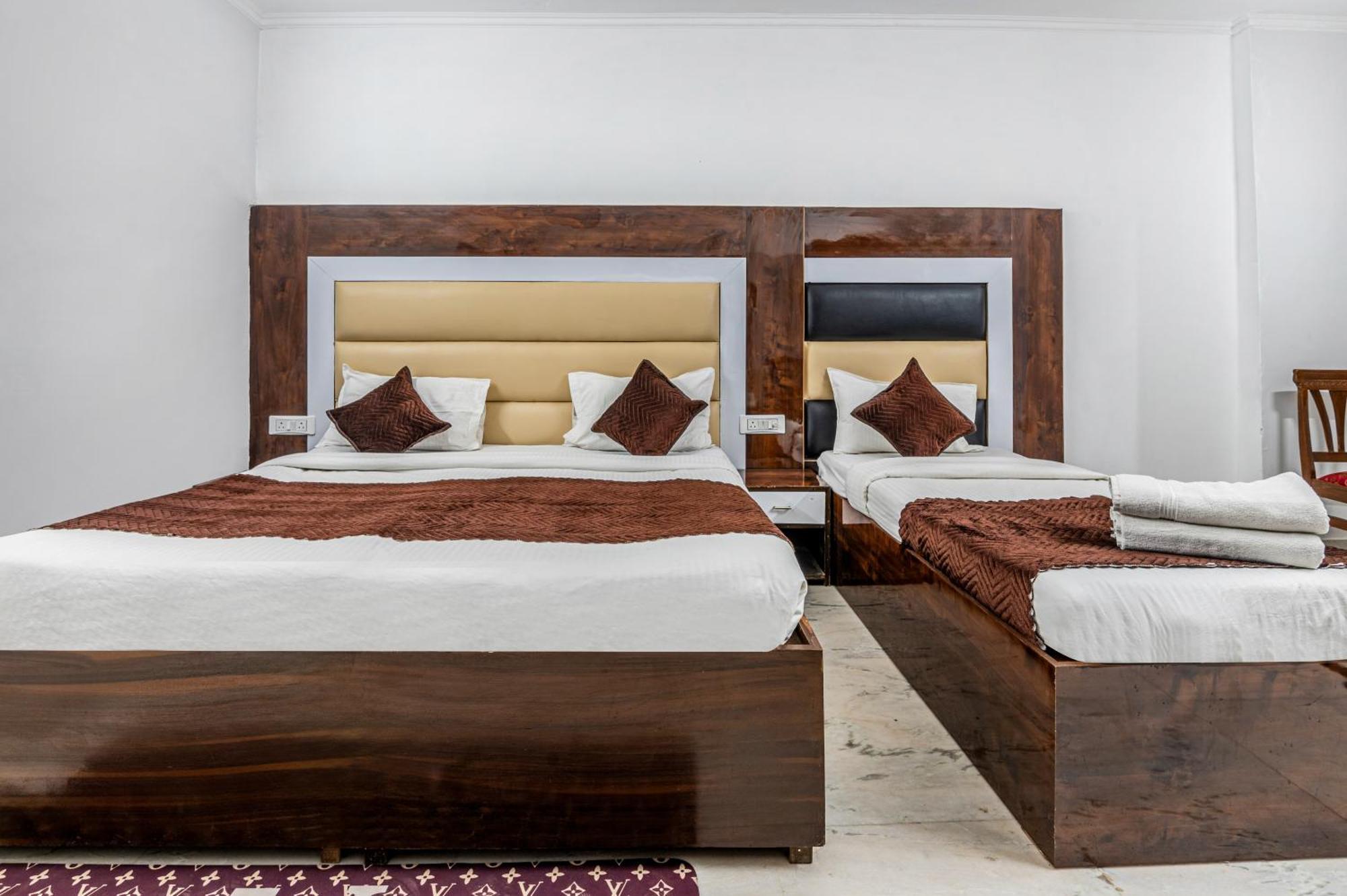 Hotel Nice Palace Δελχί Εξωτερικό φωτογραφία