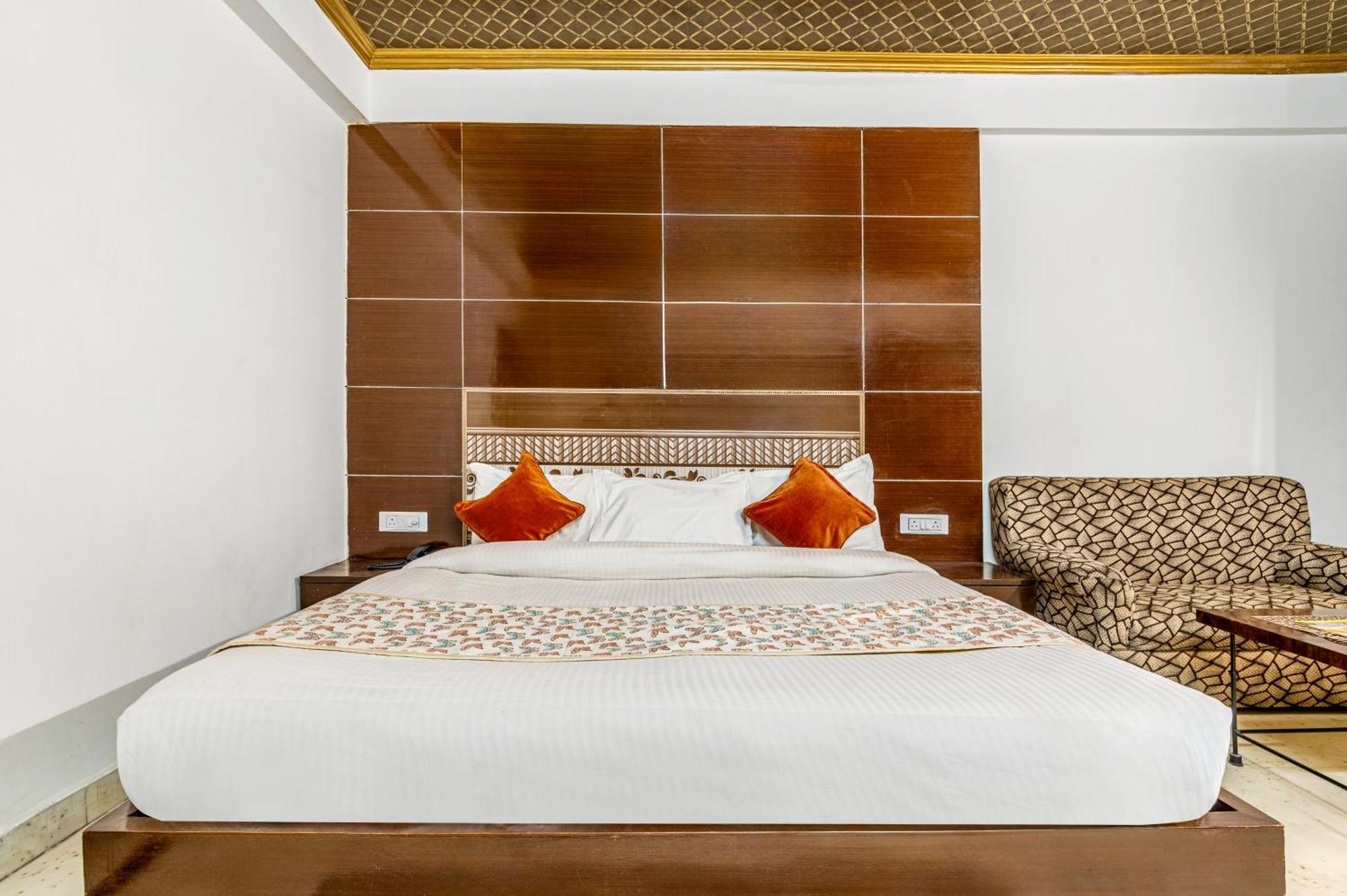 Hotel Nice Palace Δελχί Εξωτερικό φωτογραφία