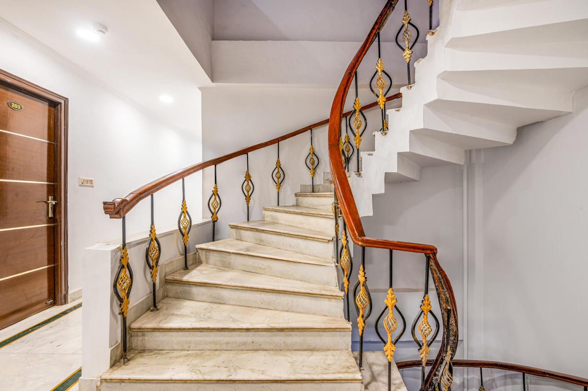 Hotel Nice Palace Δελχί Εξωτερικό φωτογραφία