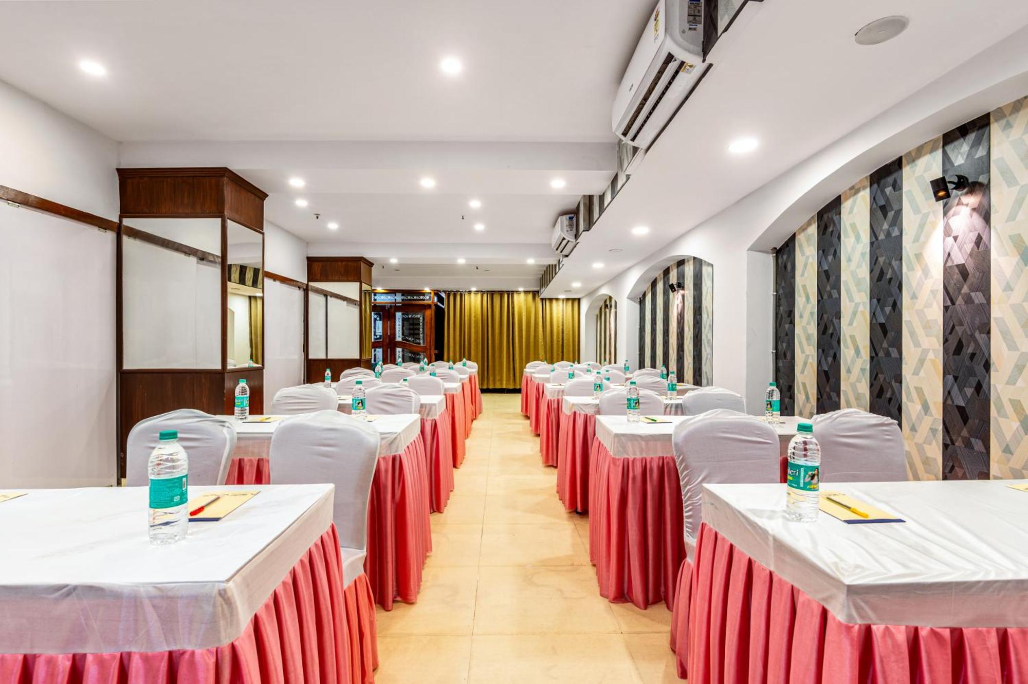 Hotel Nice Palace Δελχί Εξωτερικό φωτογραφία